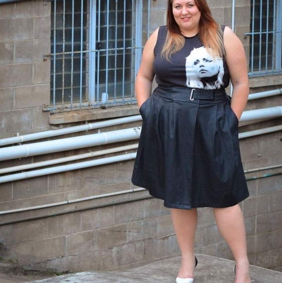 Black,skirt,vegan leather,stretch,MLBM - Picture 5 of 6